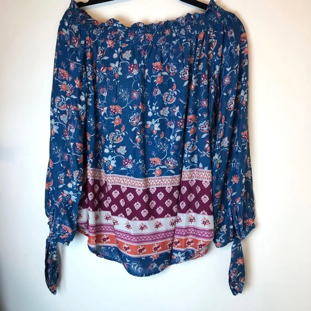 BeachLunchLounge Floral Off Shoulder Top Blue S - Picture 3 of 7